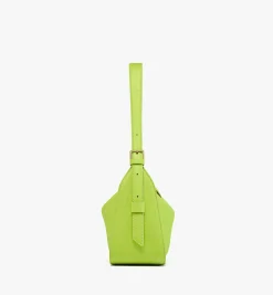 Aren Querformatige Hobo Mit Uberschlag Aus Leder Mit Gepragtem Monogramm