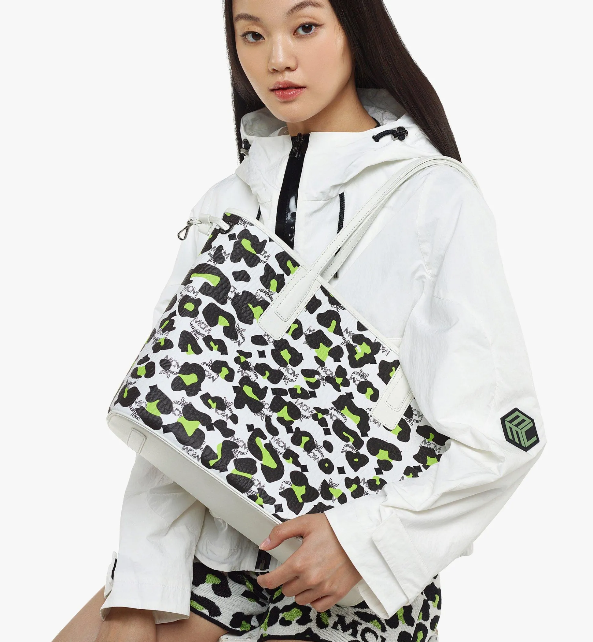 Aren Shopper In Leopard Visetos