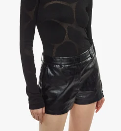 Shorts Aus Geknautschtem Kunstleder Fur Damen